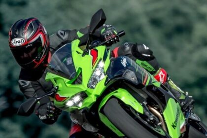 kawasaki-ninja-zx4rr-launched-2024-right-race-2-min